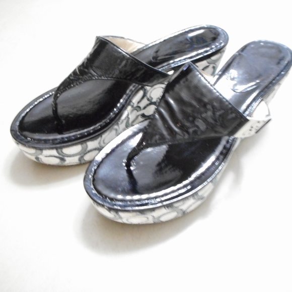 Coach Black Patent Leather Sandals size 7.5 - Picture 8 of 9